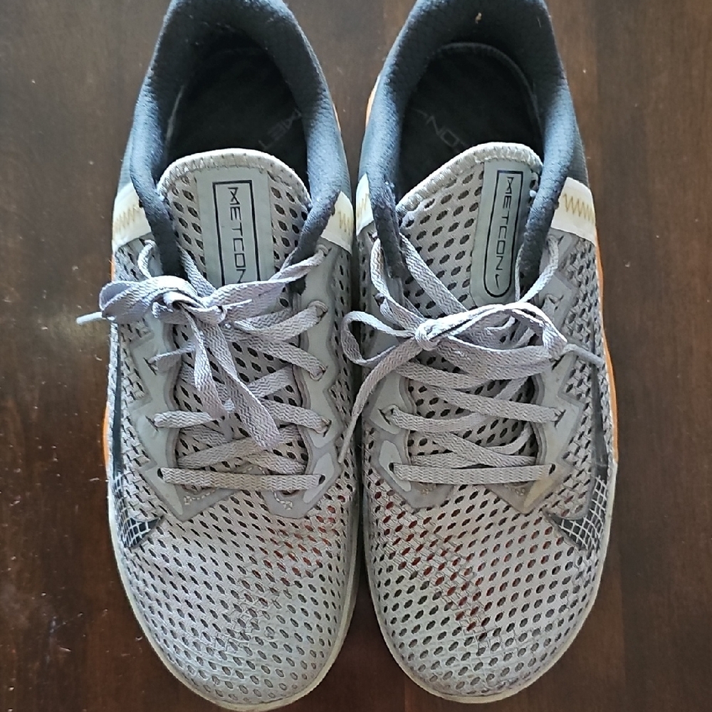 Men's Nike Gray Metcon Sneakers